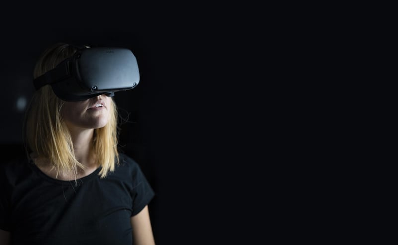 Virtual reality headset